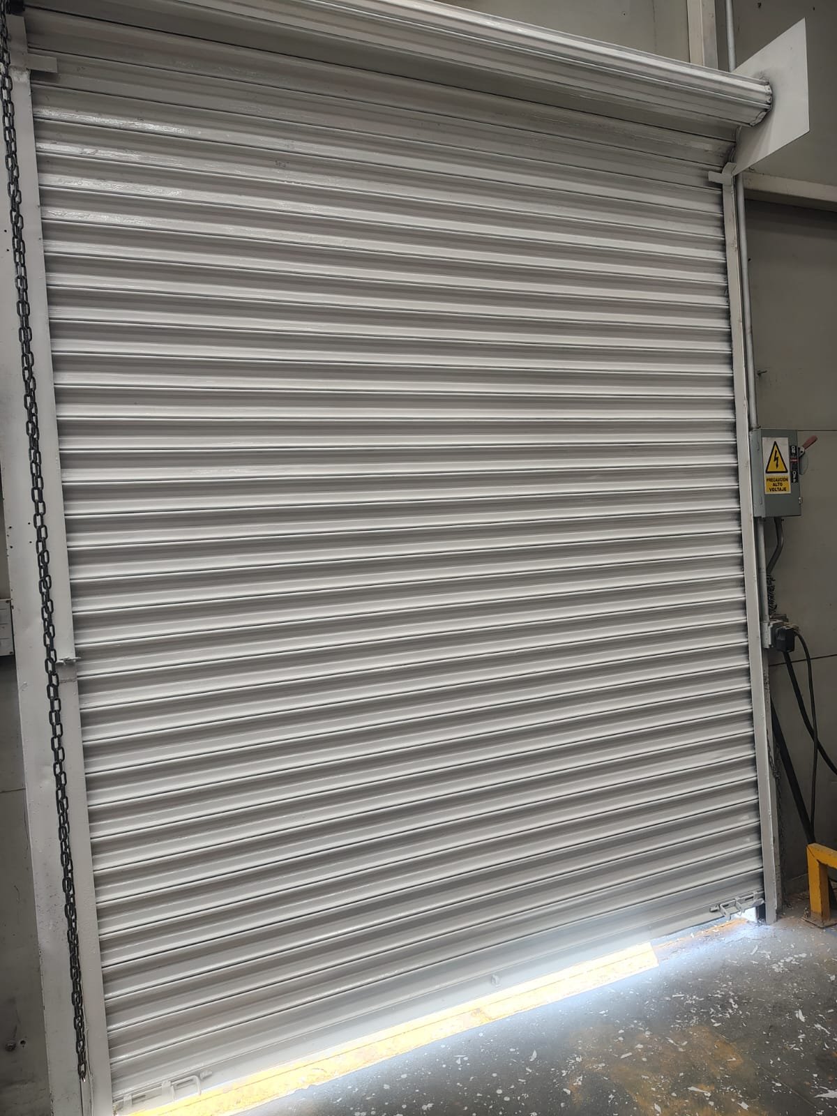 cortina-automatizada-para-empresas